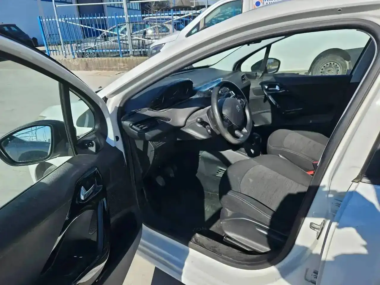 2016 Peugeot 208 208 5p 1.6 bluehdi Active 75cv 2 posti N1 FD207DX, photograph 10