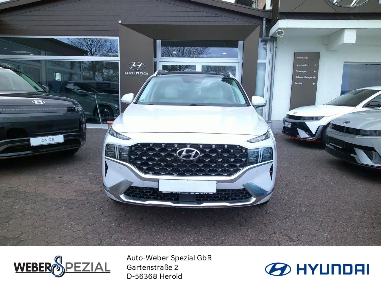 Hyundai SANTA FE 1.6 Plugin-Hybrid 4WD Signature Bluetooth — photo 1 of 12