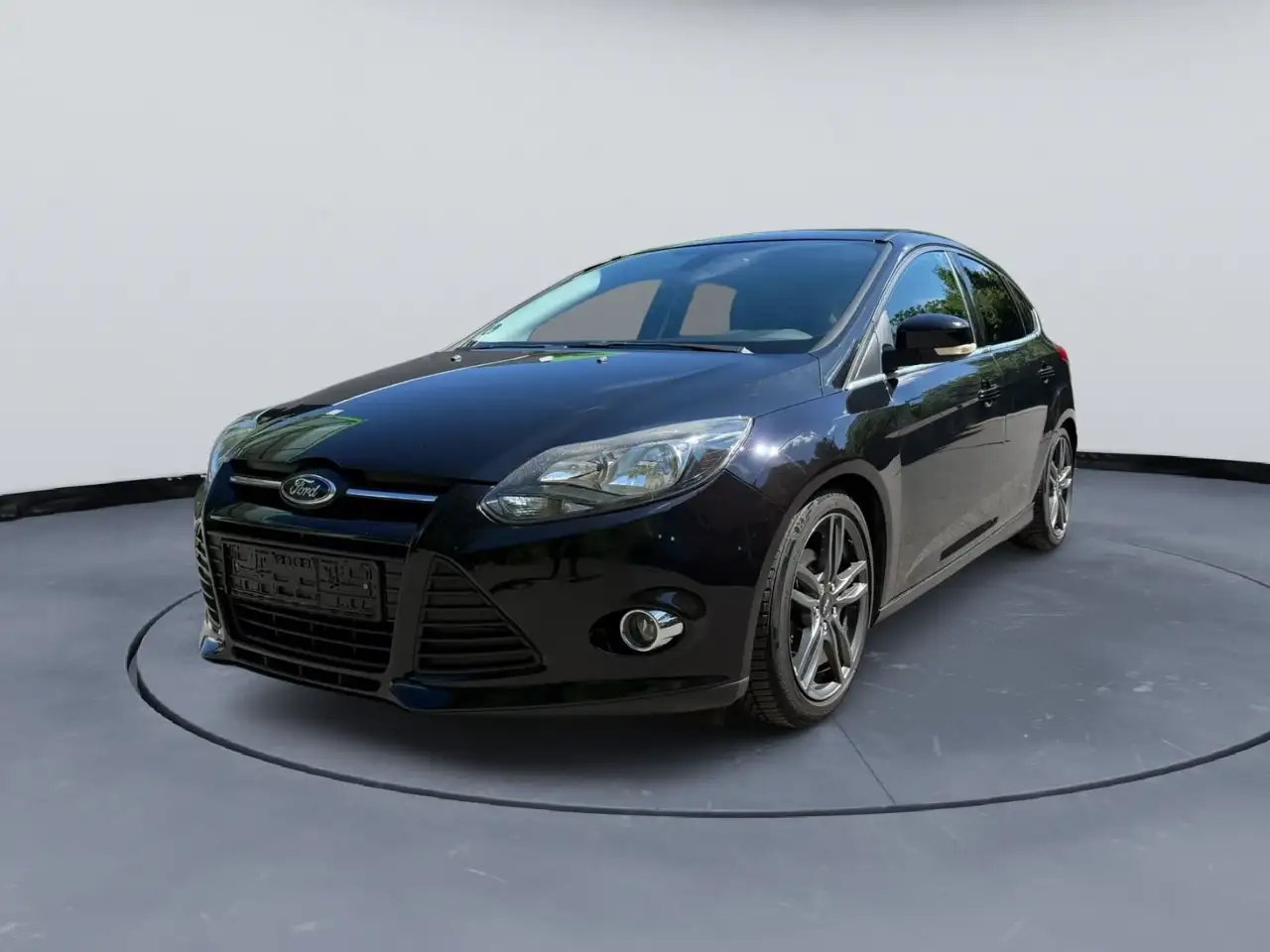 Ford Focus Lim. Champions Edition — photo 1 of 21