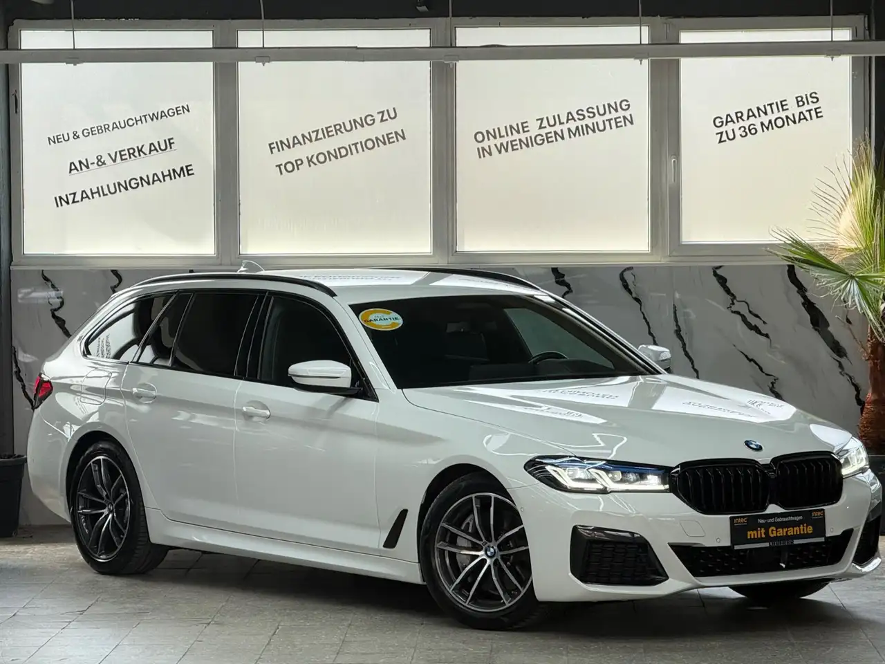 BMW 530 d M Sport*LASERLICHT*RFK*AHK*HEADUP*SHADOW L. — photo 1 of 28