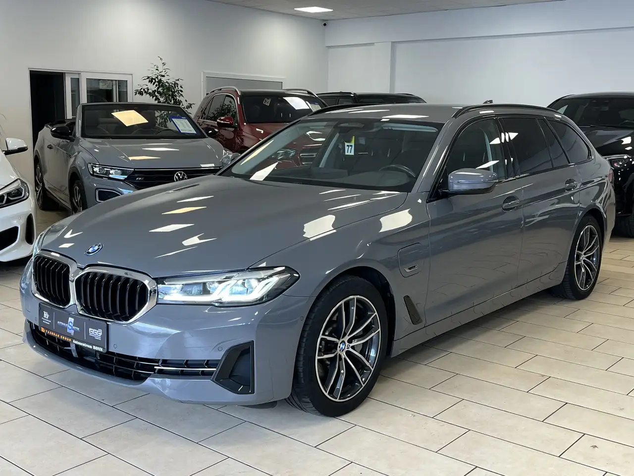 BMW 530 e Business LED Leder Live Cockpit Prof R.Cam — photo 1 of 26