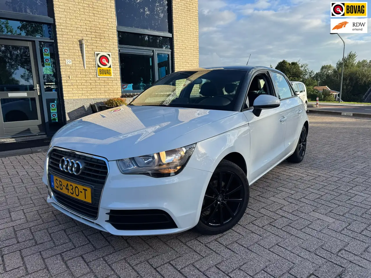 Audi A1 Sportback 1.2 TFSI Pro Line S- PDC-zuinig rijden-5 — photo 1 of 26