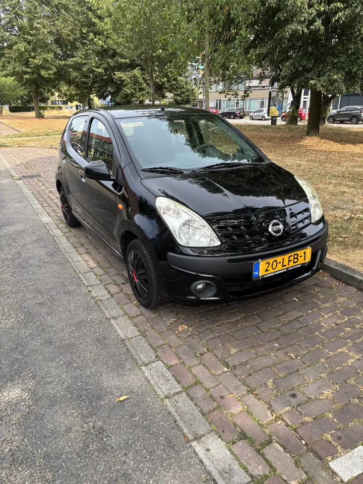Nissan Pixo 1.0 2010 — photo 1 of 13