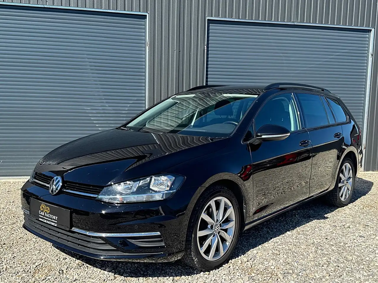 Volkswagen Golf VII 1.0 TSI BMT/Start-Stopp Comfortline (OPF) — photo 1 of 13