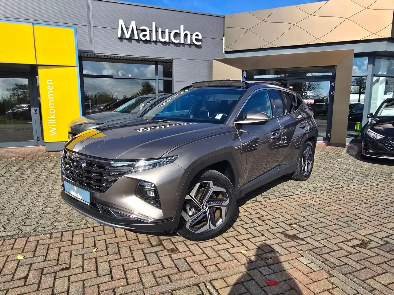 Hyundai TUCSON PHEV 265PS 4WD PRIME+AHZV+ECS+Assist+Panoramadach+ — photo 1 of 30