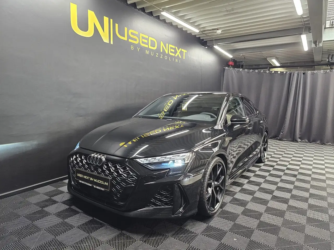 Audi RS3 Limousine 400 CV QUATTRO — photo 1 of 10
