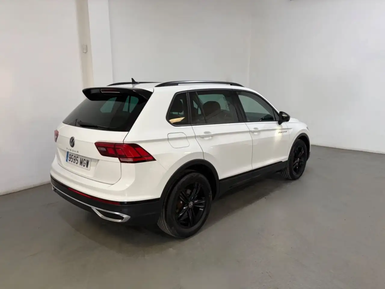 2023 Volkswagen Tiguan 2.0TDI Urban Sport DSG 110kW, photograph 10