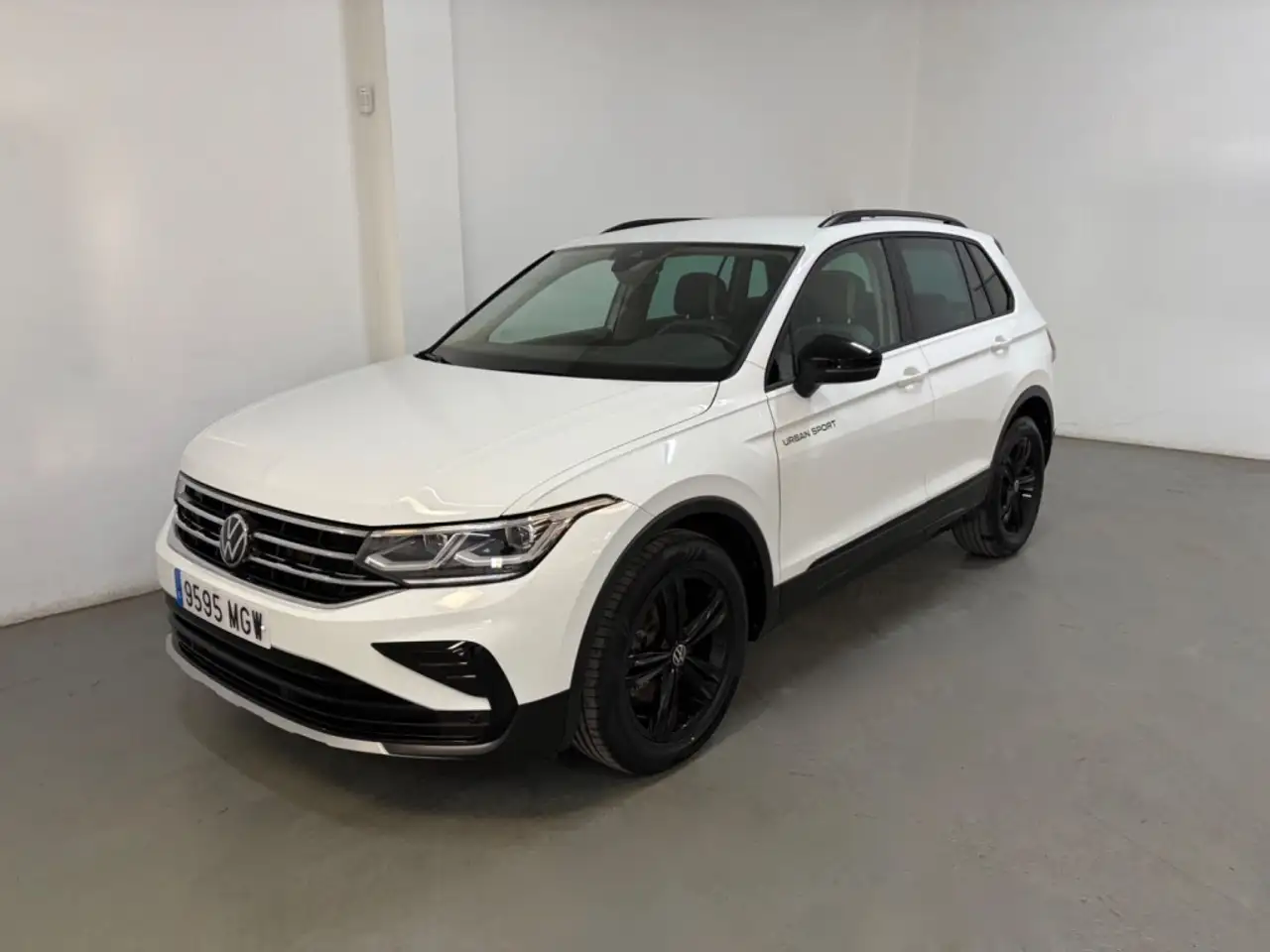 2023 Volkswagen Tiguan 2.0TDI Urban Sport DSG 110kW, photograph 4