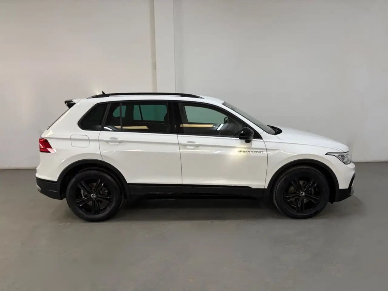 2023 Volkswagen Tiguan 2.0TDI Urban Sport DSG 110kW, photograph 7