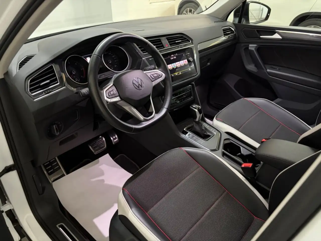 2023 Volkswagen Tiguan 2.0TDI Urban Sport DSG 110kW, photograph 11
