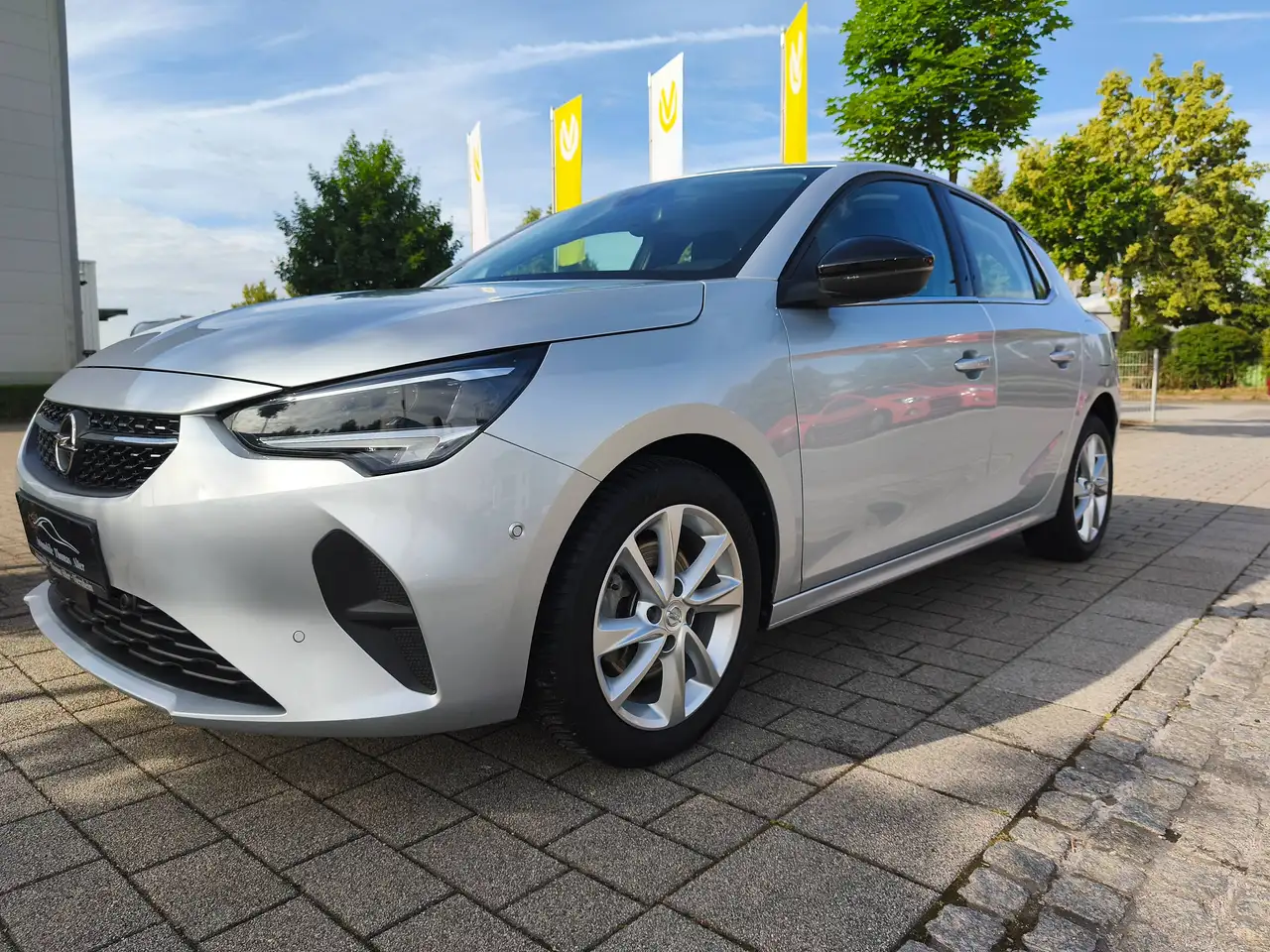 Opel Corsa Corsa 5-Türer 1.2 100 PS Direct Elegance 27Tkm — photo 1 of 15