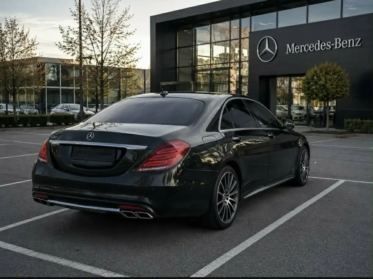 Mercedes-Benz S 350 BlueTEC Paket 63 AMG — photo 1 of 14