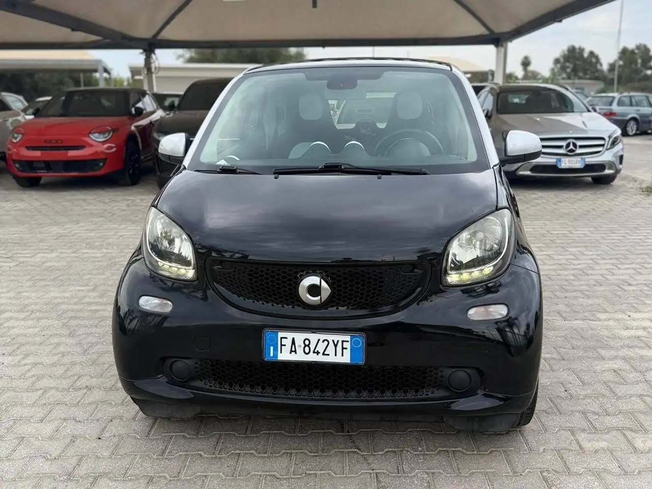 smart forTwo Fortwo III 2015 1.0 Youngster 71cv c/S.S. — photo 1 of 10