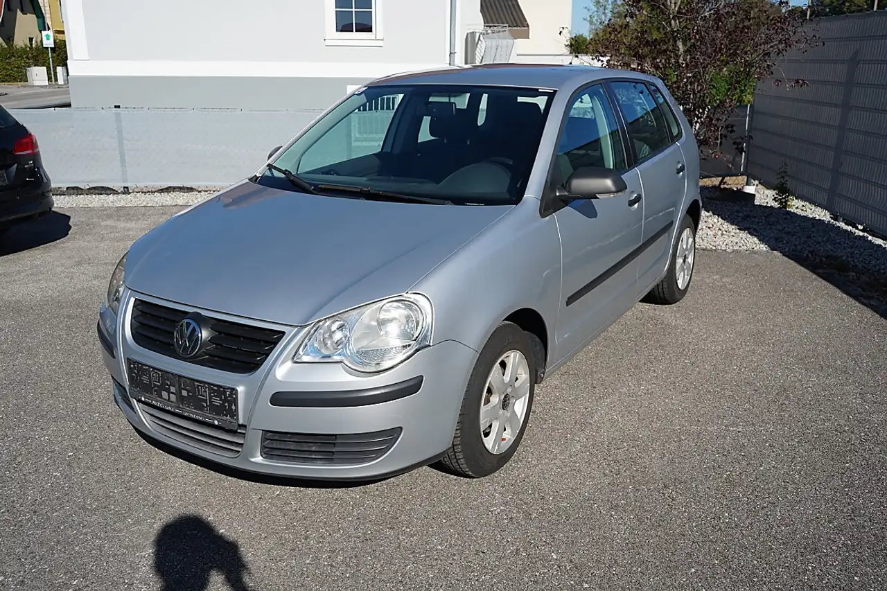 Volkswagen Polo Limited 1,2 — photo 1 of 40