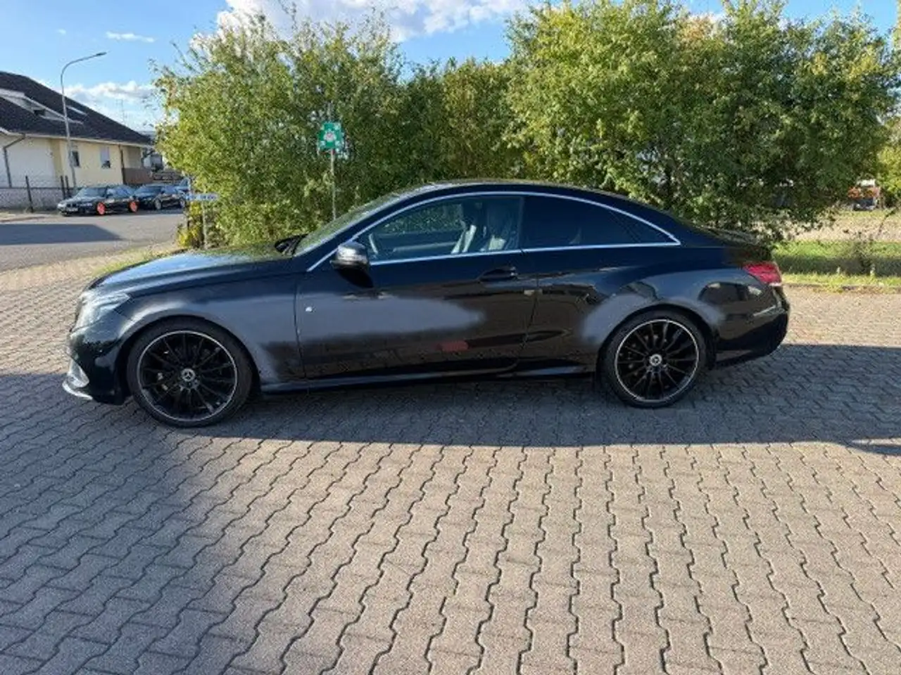 Mercedes-Benz E 350 E Coupe AMG-LINE ! PANORAMA! KAMERA ! EU6! — photo 1 of 32