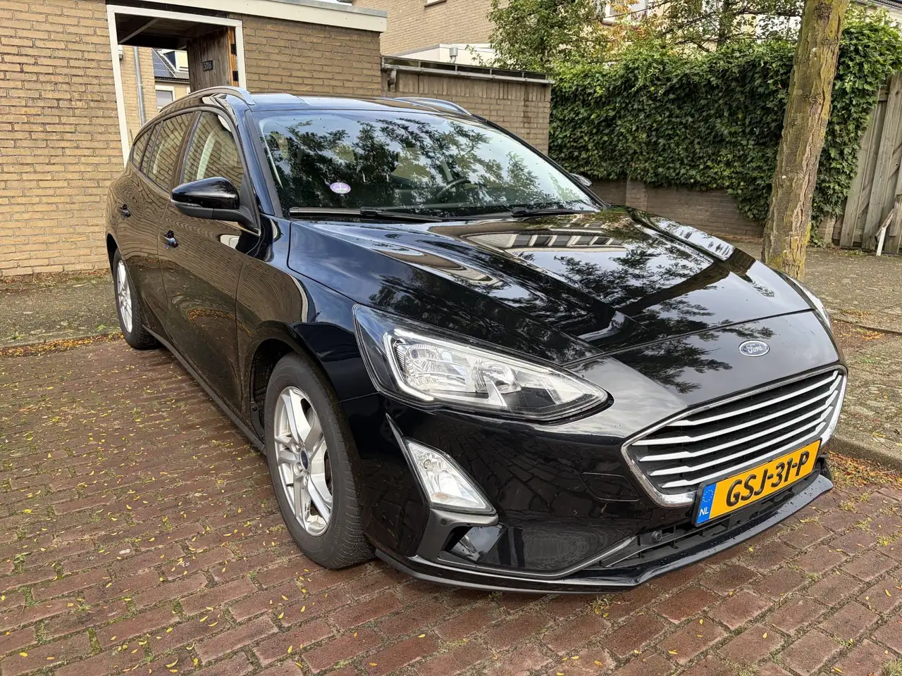 Ford Focus Ford Focus Wagon 1.0 EcoBoost 125 PK Trend Edition Business | 2020 | Zwart metallic — photo 1 of 14