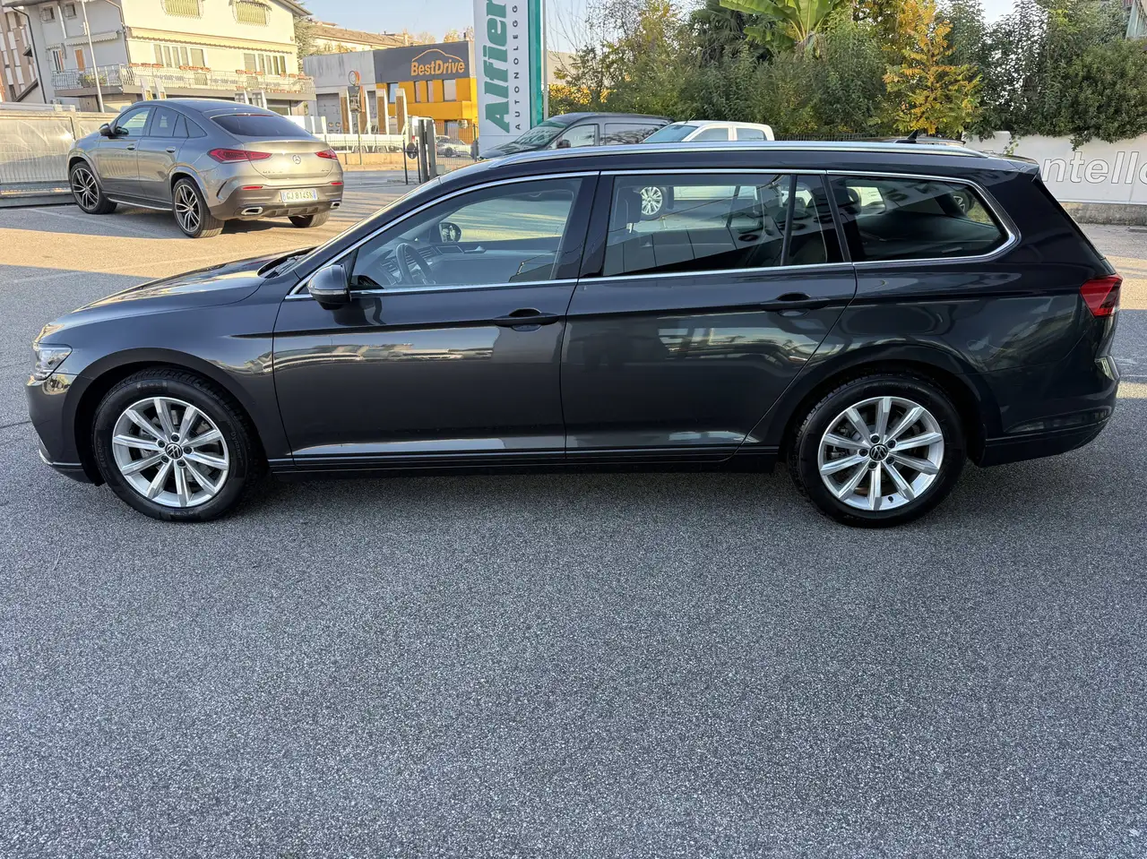 2022 Volkswagen Passat Variant 2.0TDI Business 122cv DSG E6D IVA, photograph 4