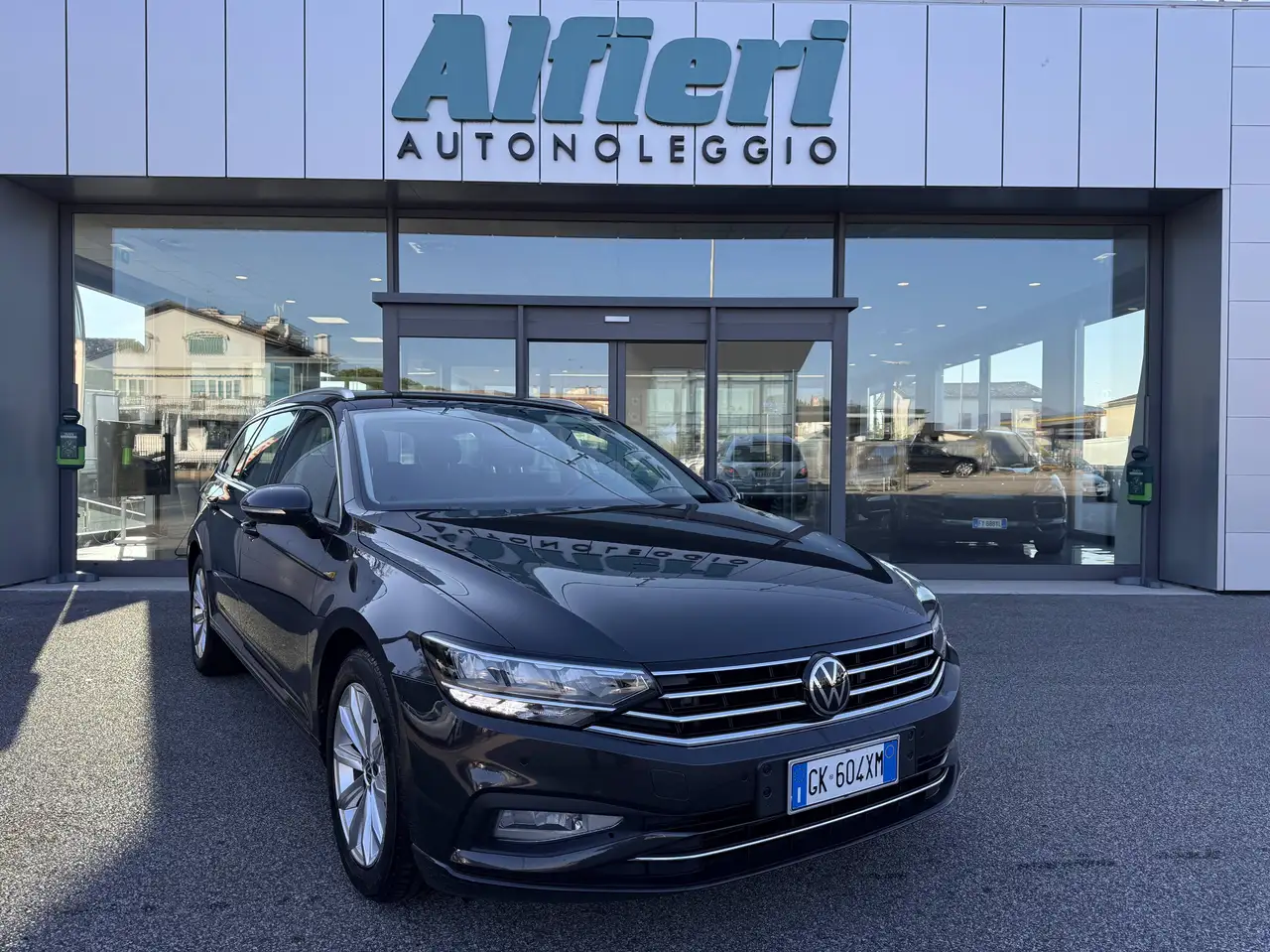 Volkswagen Passat Variant 2.0TDI Business 122cv DSG E6D IVA — photo 1 of 15