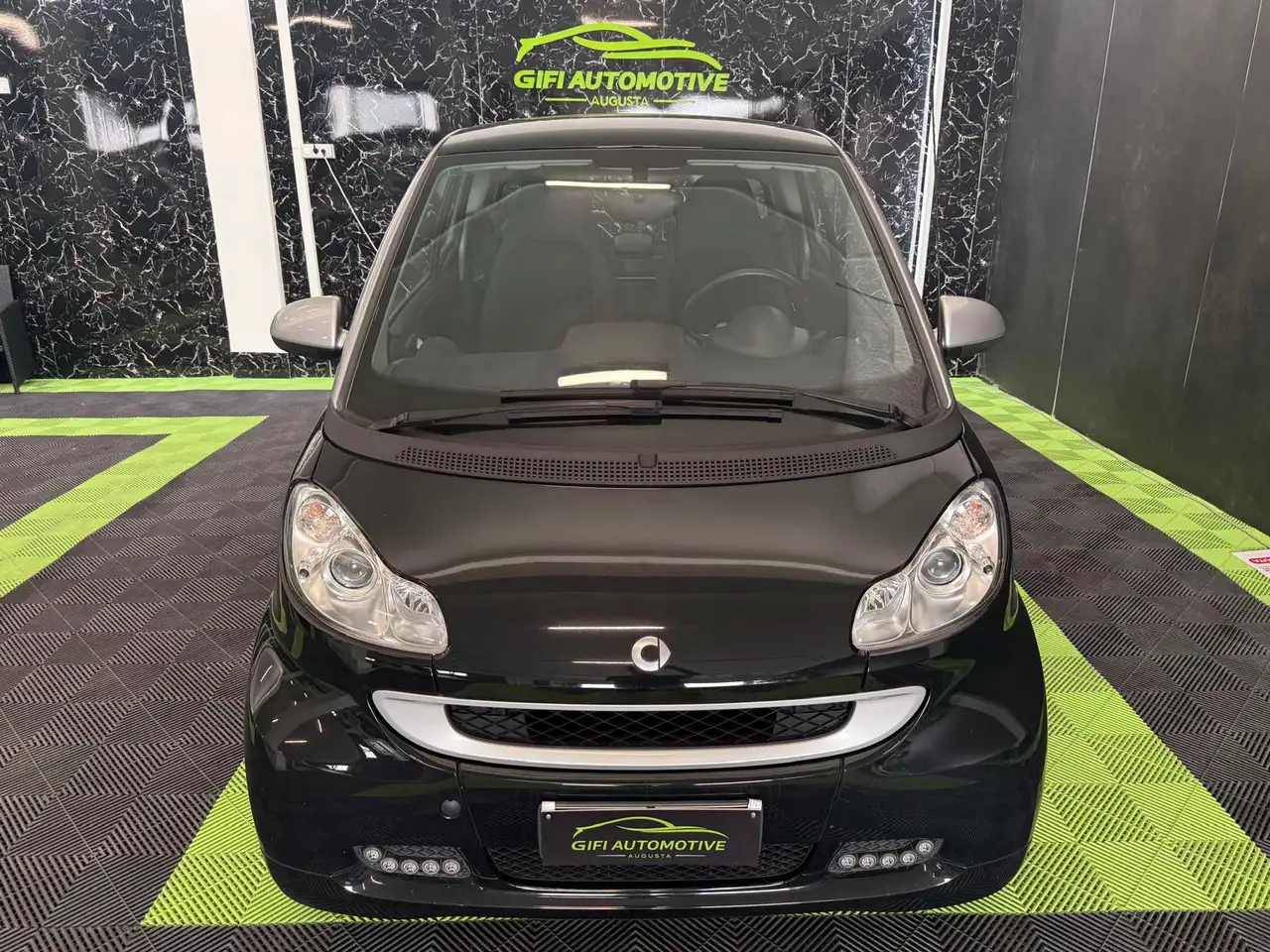 smart forTwo 1.0 Micro Hybrid Drive Pure — photo 1 of 18