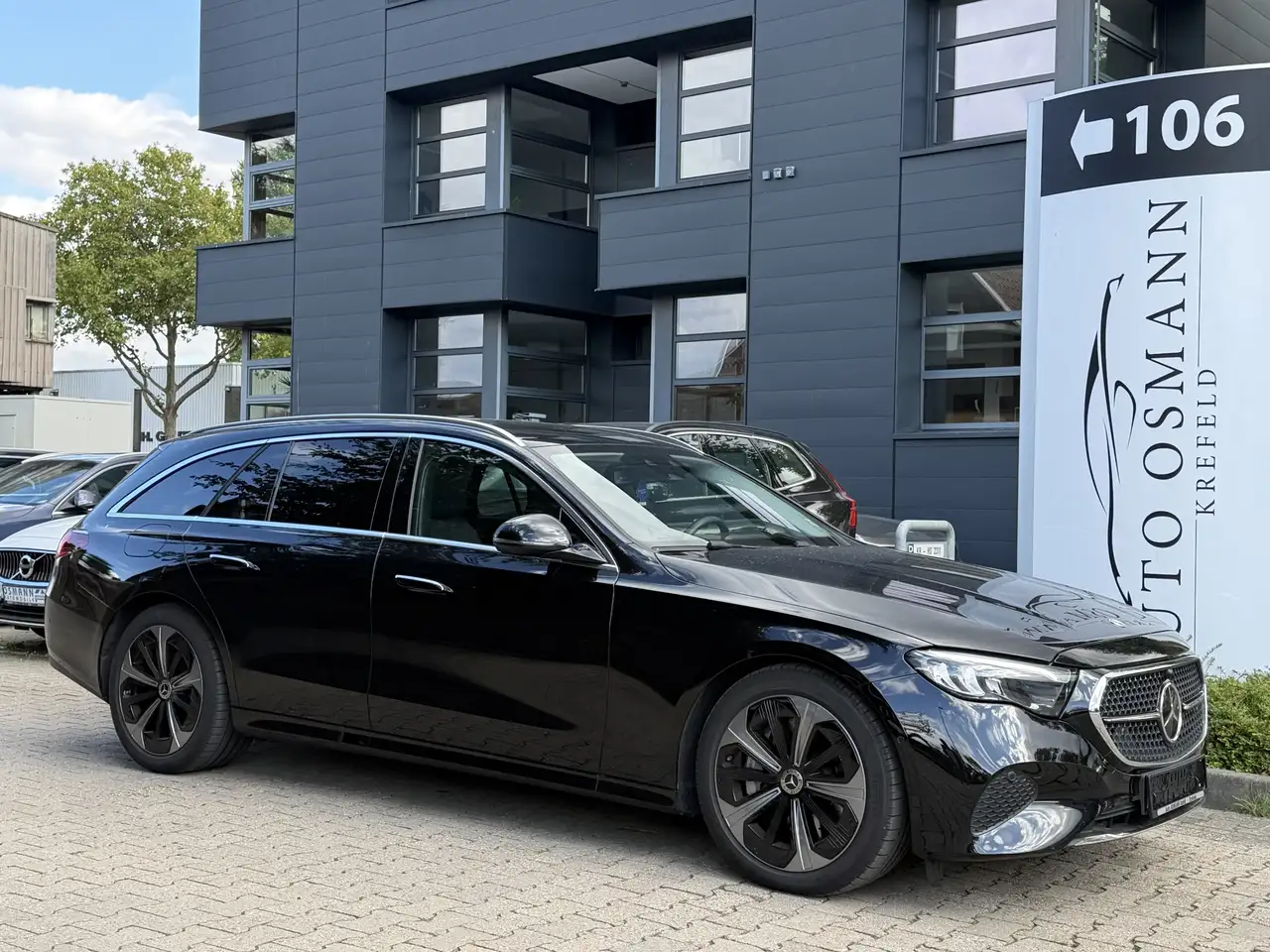 Mercedes-Benz E 300 de T 9G-TRONIC AVANTGARDE | DISTR.+ — photo 1 of 18