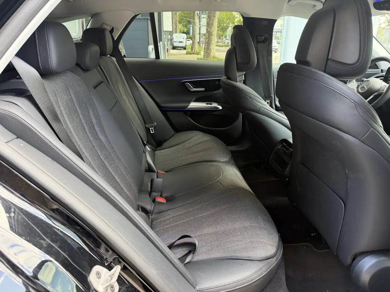 2025 Mercedes-Benz E 300 de T 9G-TRONIC AVANTGARDE | DISTR.+, photograph 7