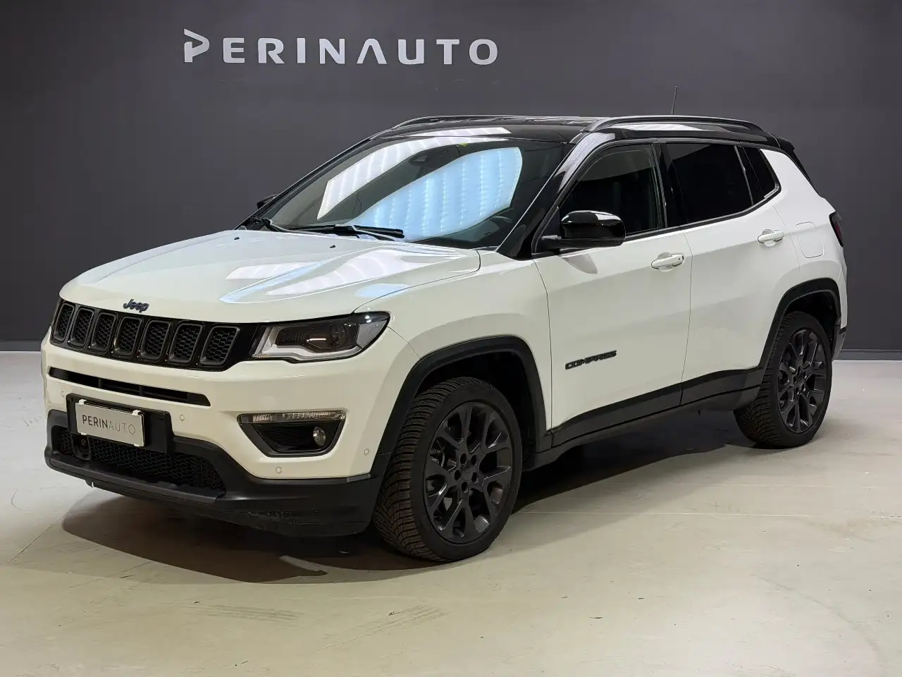 Jeep Compass 1.3 turbo t4 phev S 4xe at6 Gancio Traino — photo 1 of 15
