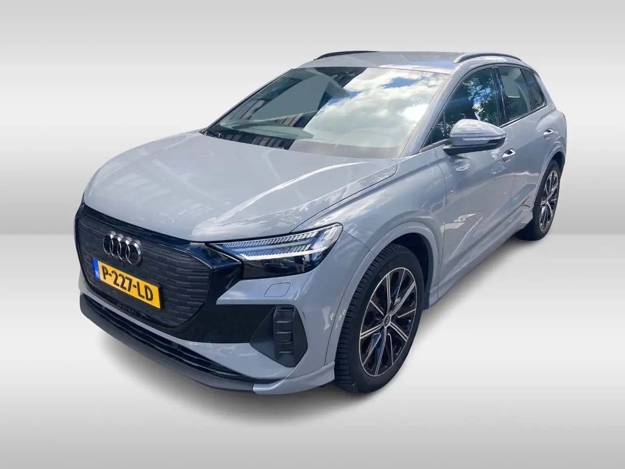 Audi Q4 e-tron 35 Advanced edition 55 kWh / Camera / Leder / Keyl — photo 1 of 5