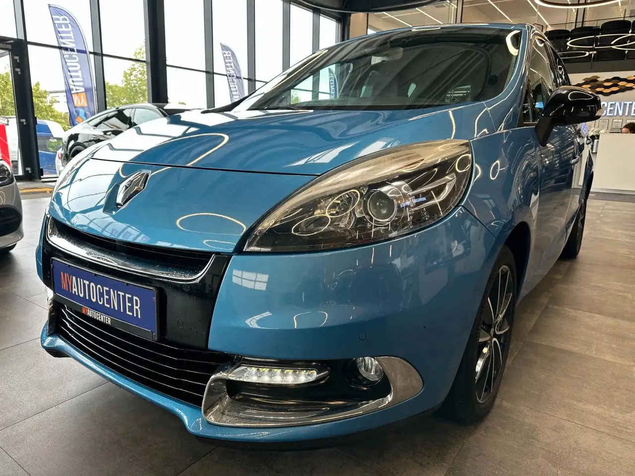 2012 Renault Scenic *BOSE*AHK*TEMPO*NAVI*KAMERA*KLIMA*, photograph 4