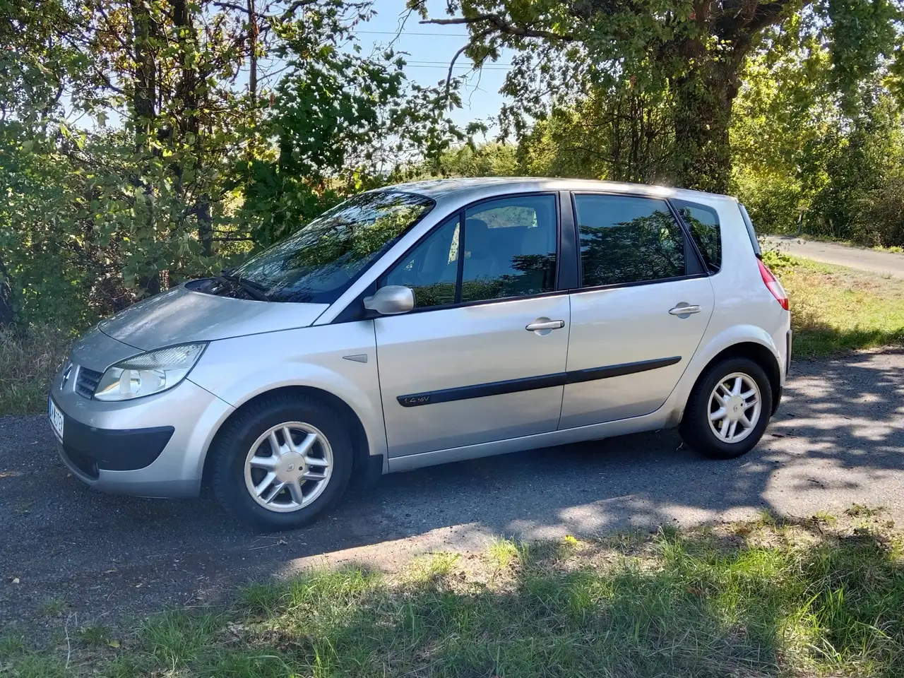 Renault Scenic Scénic Authentique Komfort 1,4 16V Authentique Komfort — photo 1 of 13