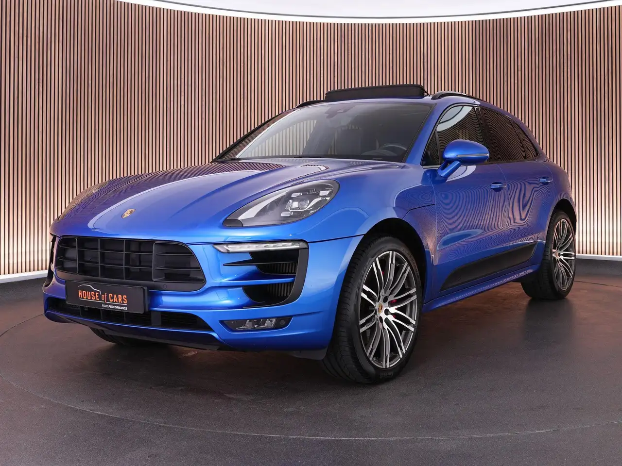 Porsche Macan 3.0 GTS — photo 1 of 40