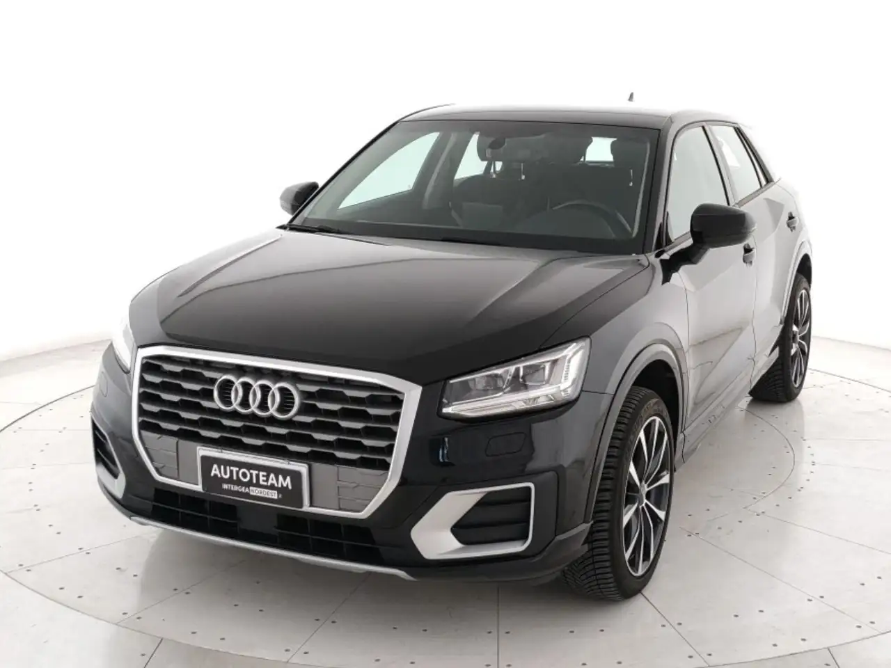 Audi Q2 30 1.0 tfsi Admired — photo 1 of 15
