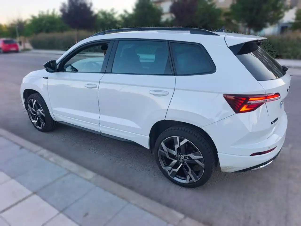 Skoda Karoq 2.0TDI AdBlue Sportline DSG 110kW — photo 1 of 10