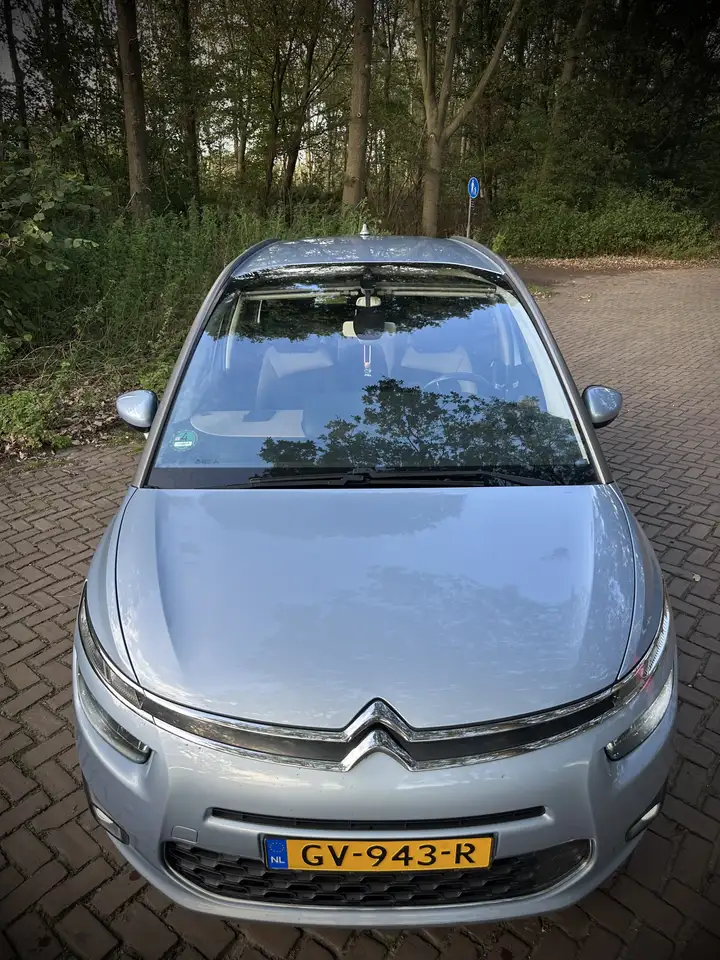 Citroen Grand C4 Picasso THP 165 Stop&Start EAT6 Exclusive — photo 1 of 20