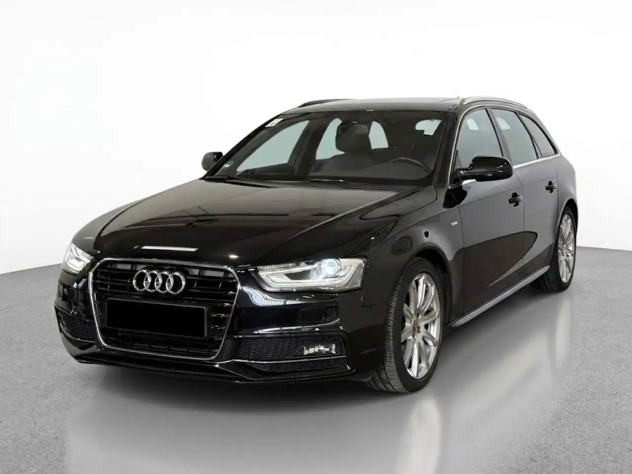 Audi A4 1.8 TFSI Avant S line Sportpaket / plus — photo 1 of 15