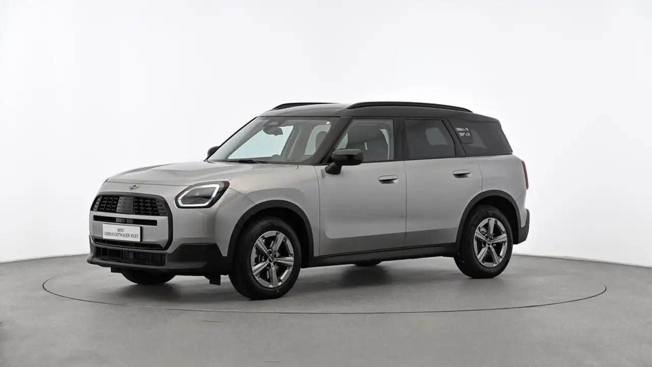 MINI Countryman C Classic Trim — photo 1 of 24