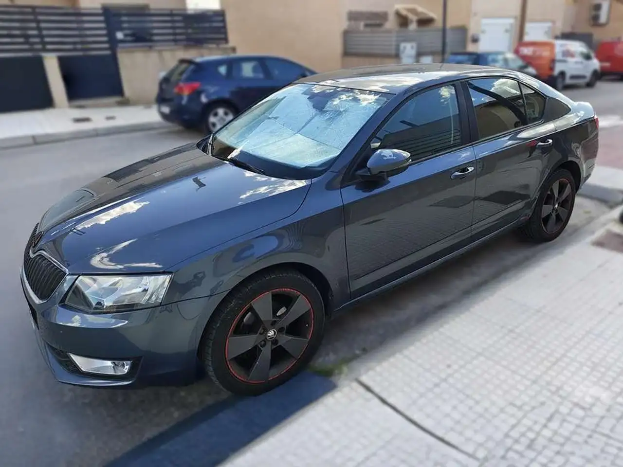 Skoda Octavia 1.6 TDI CR 105cv Elegance — photo 1 of 9