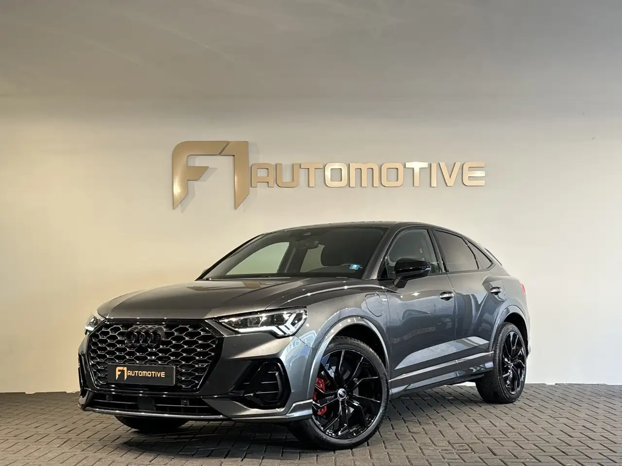 Audi Q3 Sportback 45 TFSI e S Edition RS Look|ACC|Lane|Cam — photo 1 of 33