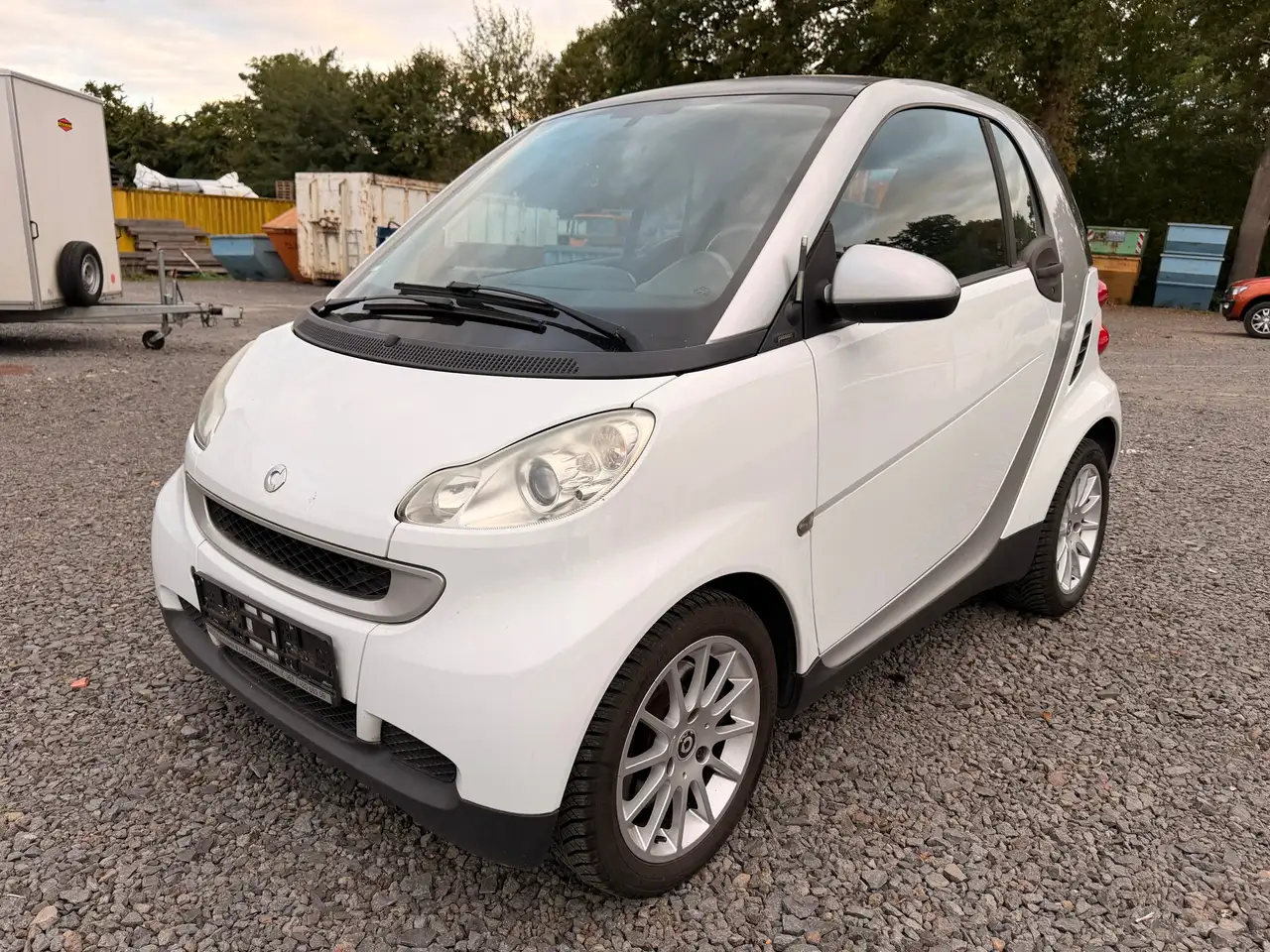 smart forTwo MHD *Autom.*Pano*SHZ*Klimaautom.*TÜV* — photo 1 of 15