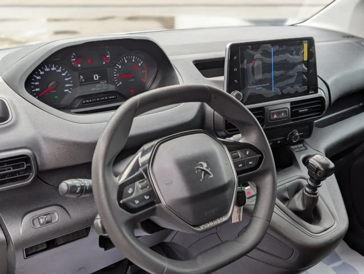 Peugeot Partner 1.5BlueHDI S&S Premium Standard 600kg 100 — photo 1 of 22