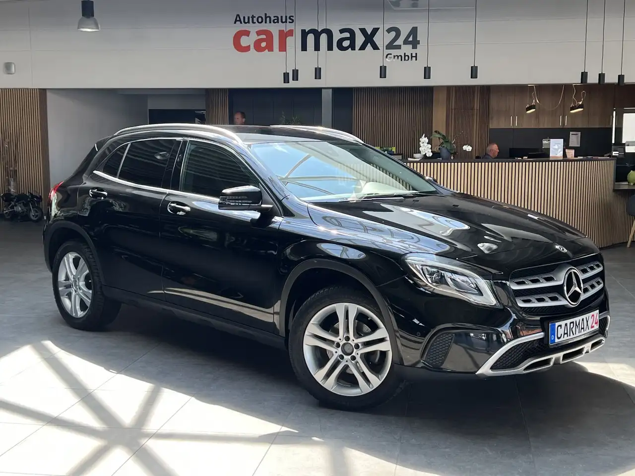 Mercedes-Benz GLA 220 GLA GLA 220d CDI 4M Aut Urban Navi Kamera — photo 1 of 15