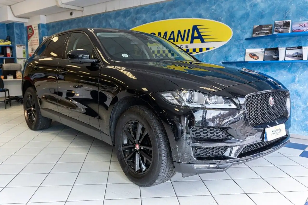 Jaguar F-Pace 2.0 D 180 CV AWD aut. R-Sport Tagl. Certific. — photo 1 of 15