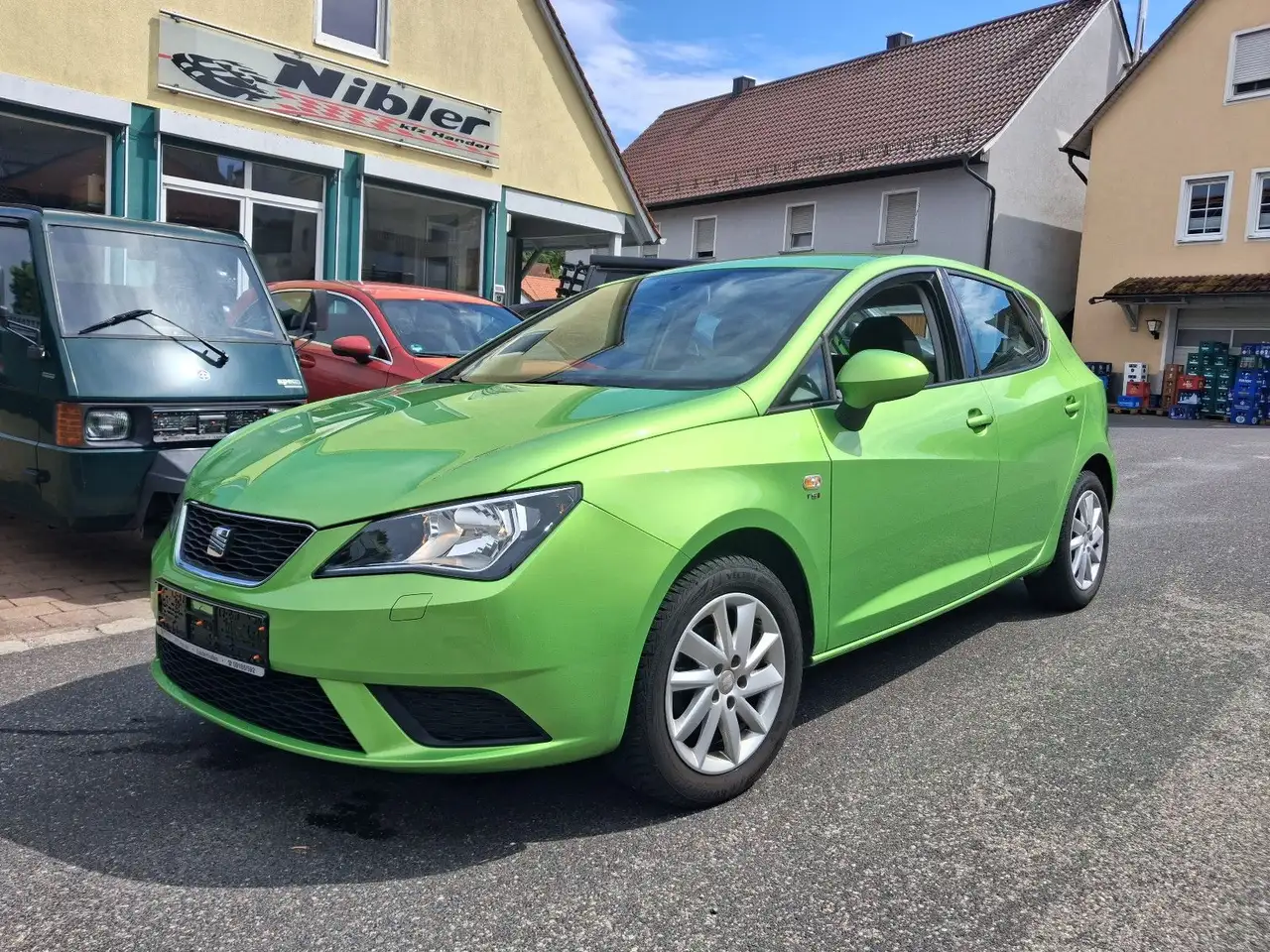 SEAT Ibiza 1.2 TSI Style Salsa KLIMA+BLUETOOTH+SITZHZ — photo 1 of 25