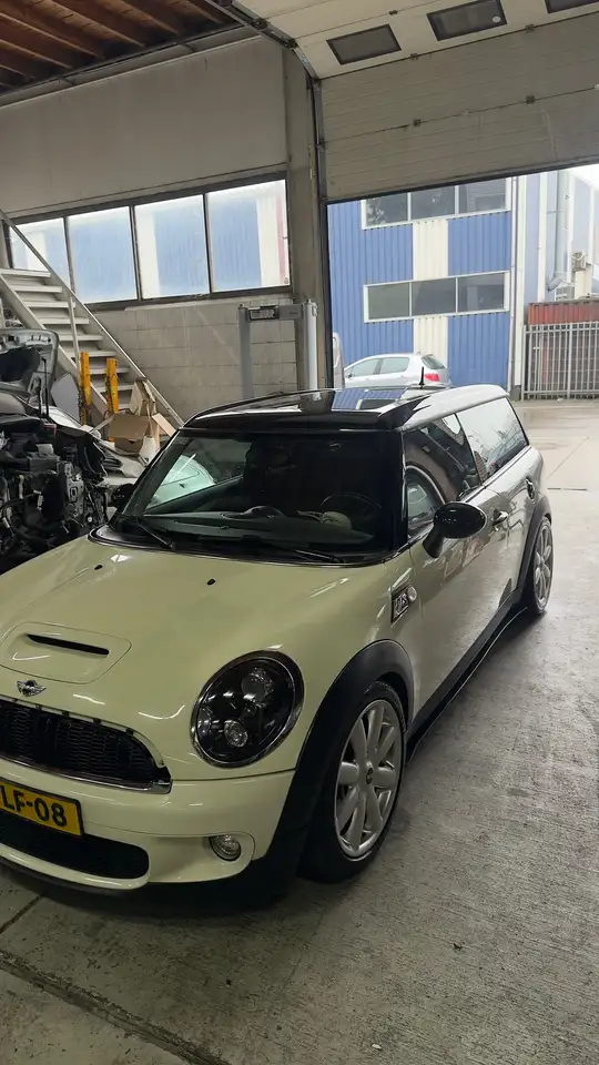 MINI Cooper S — photo 1 of 5