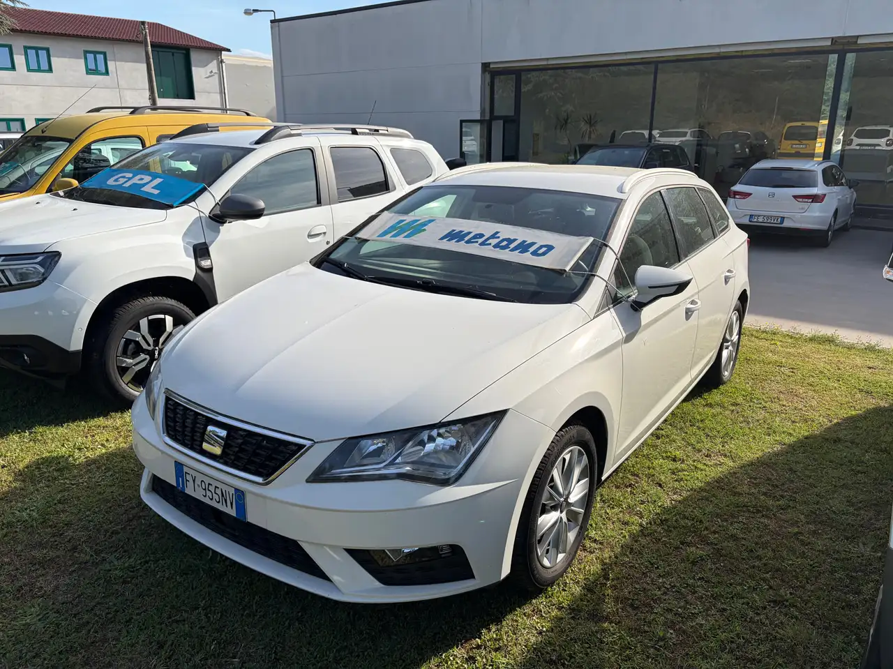 SEAT Leon Leon III 2017 WAGON 1.5 tgi METANO Style 130cv — photo 1 of 12