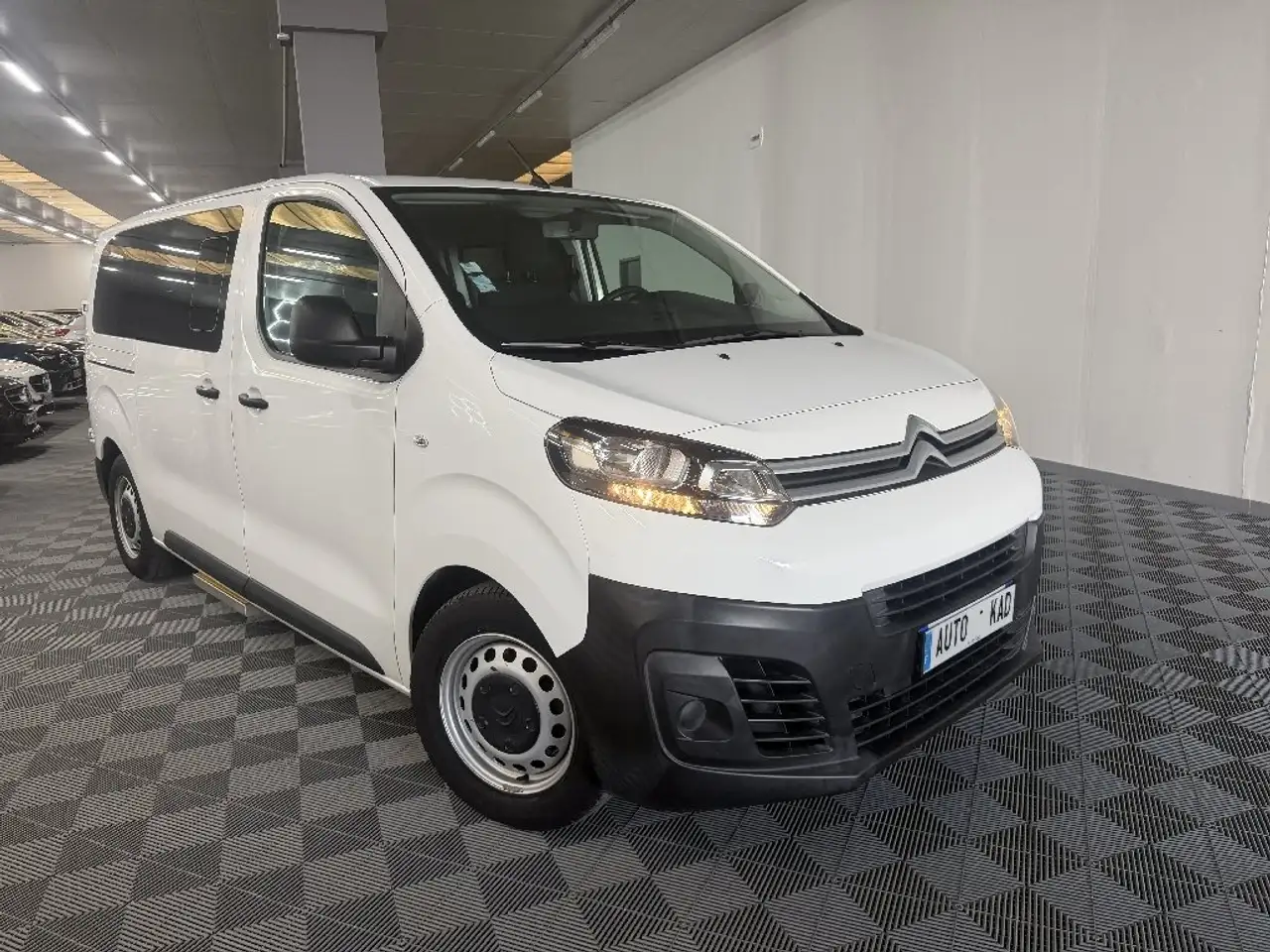 Citroen Jumpy COMBI M BlueHDi 120 BVM6 Confort TVA récupérable — photo 1 of 10