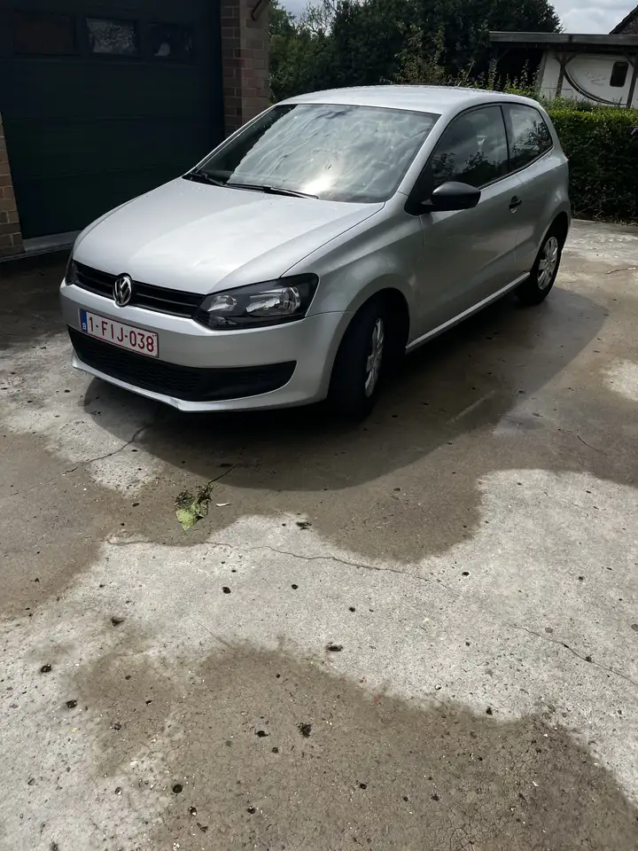 Volkswagen Polo 1.2i Comfortline — photo 1 of 5