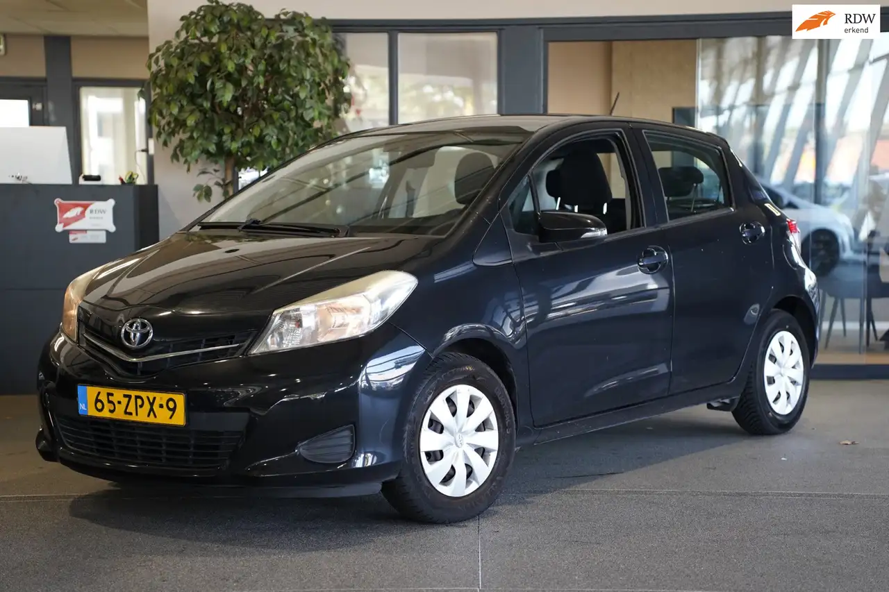 Toyota Yaris 1.0 VVT-i Aspiration Camera CV Elek Ramen Bleutoot — photo 1 of 24