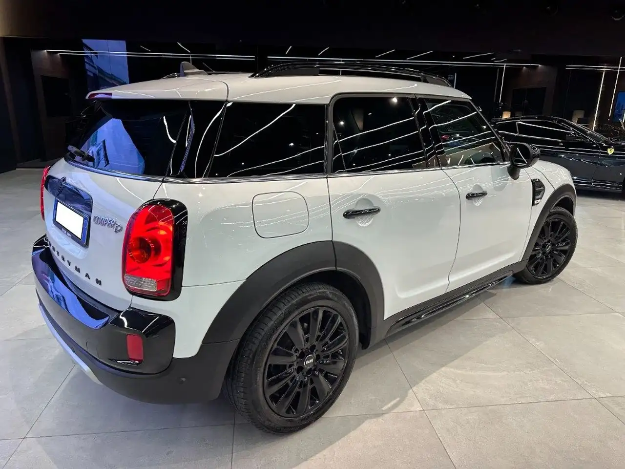 MINI Cooper D Countryman 2.0 Hype — photo 1 of 15
