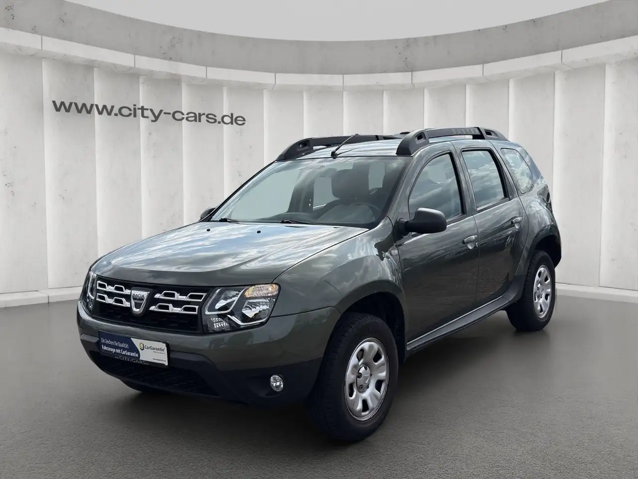 Dacia Duster Laureate 4x2*24764 Km — photo 1 of 17