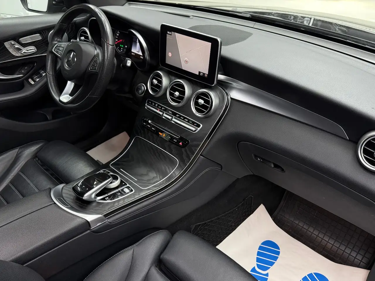 2017 Mercedes-Benz GLC 350 d 4Matic / Burm. HUD Distronic 360° Pano, photograph 7